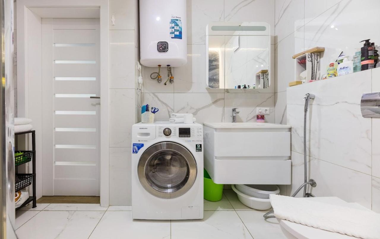Квартира У Будинку З Власним Бомбосховищем Біля Жд Вокзалу 50 М2 Apartment Kiev Ngoại thất bức ảnh